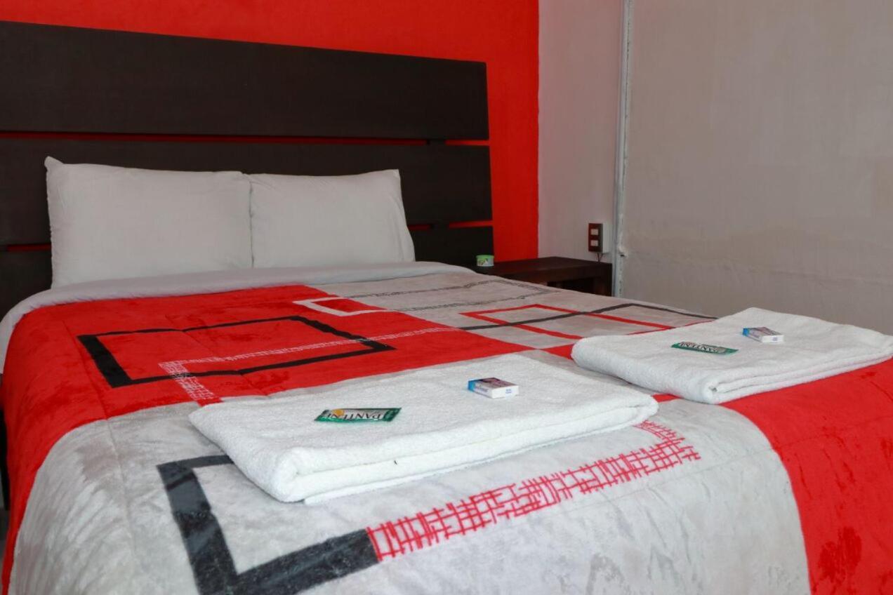 Hotel Boutique Otomi Cerca De Tolantongo Cardonal Bagian luar foto